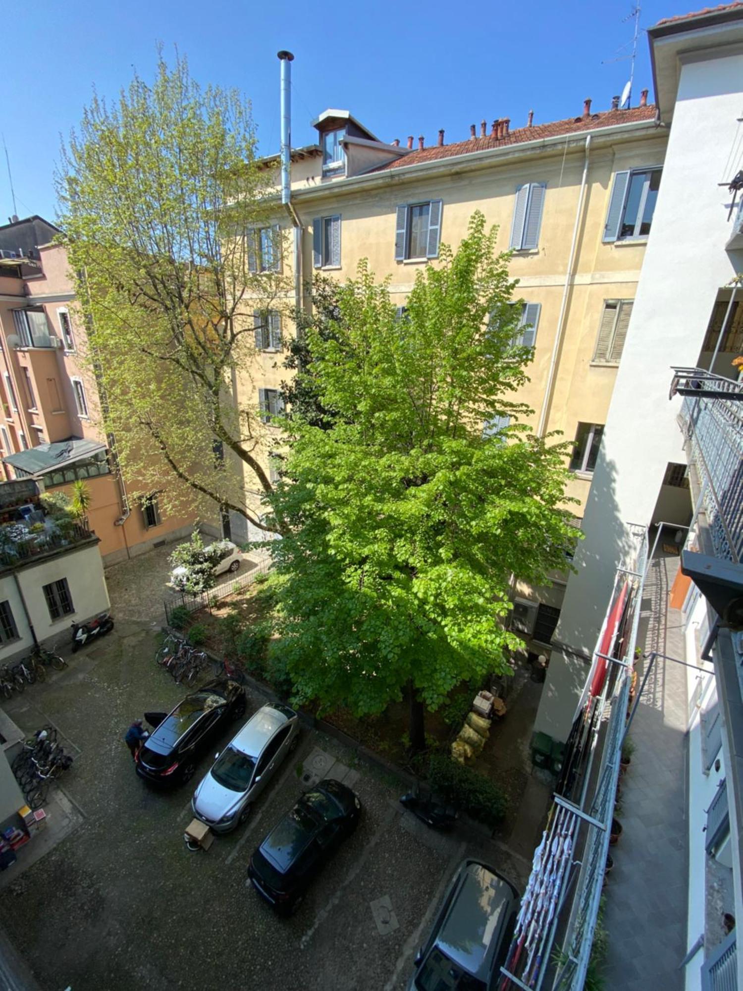 Appartamento Bilocale - Milano Zona Isola Milão Exterior foto
